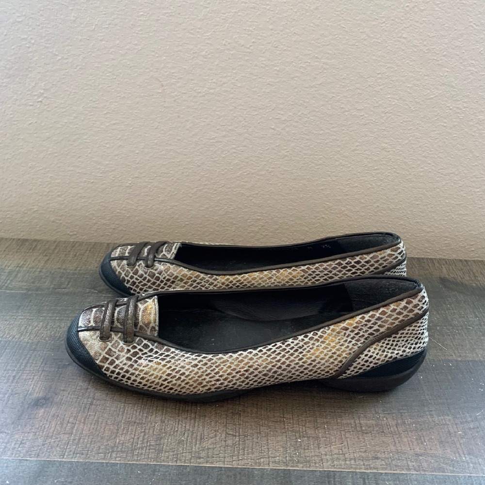Women's‎ Croc Embossed Flats Brown Snake Print Comfort Shoes Size Size 7.5